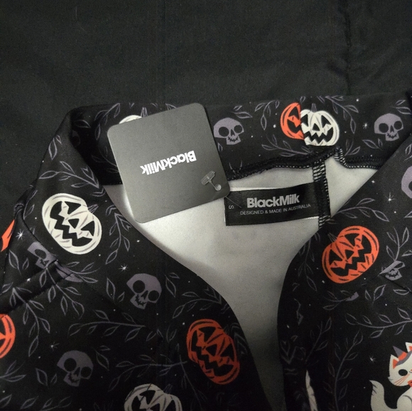 Blackmilk Feline Spooky Cuffed Shorts - Picture 3 of 3